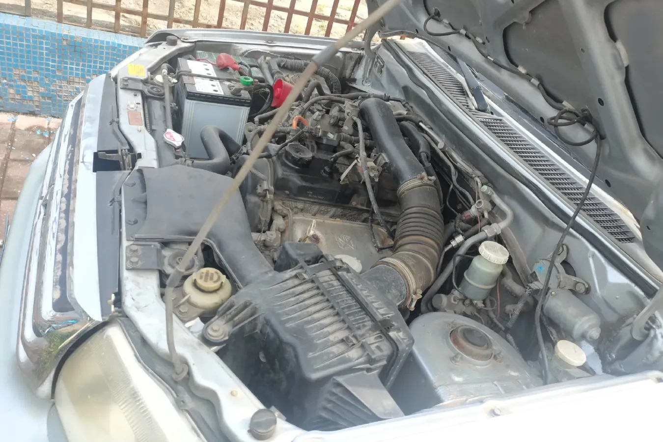 2010 Leopaard FeiTeng 2.0L 121HP L4 5MT,autocango,china used car exporter,china ev exporter,chinese used car exporter,chinese used ev exporter