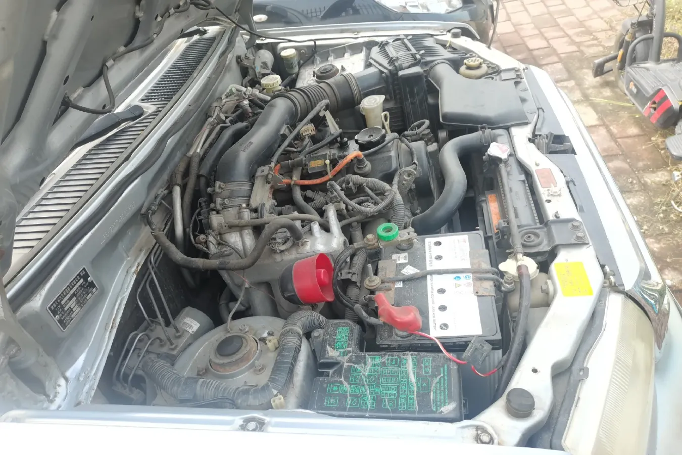 2010 Leopaard FeiTeng 2.0L 121HP L4 5MT,autocango,china used car exporter,china ev exporter,chinese used car exporter,chinese used ev exporter