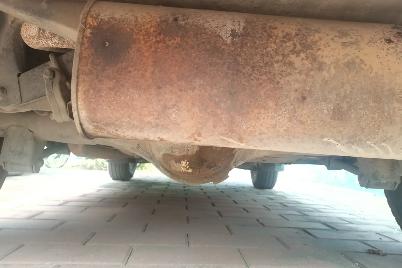 2010 Leopaard FeiTeng 2.0L 121HP L4 5MT,autocango,china used car exporter,china ev exporter,chinese used car exporter,chinese used ev exporter