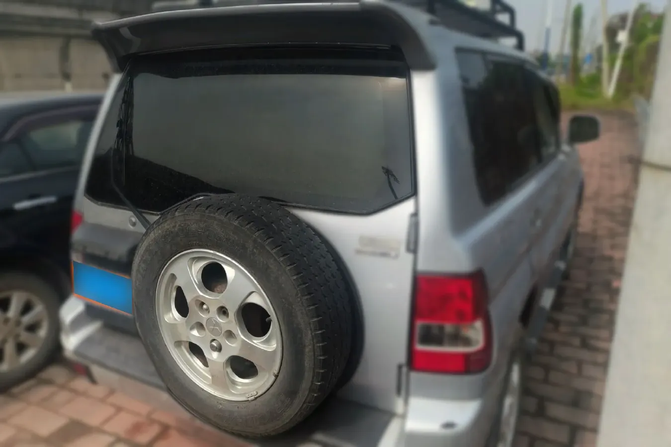 2010 Leopaard FeiTeng 2.0L 121HP L4 5MT,autocango,china used car exporter,china ev exporter,chinese used car exporter,chinese used ev exporter