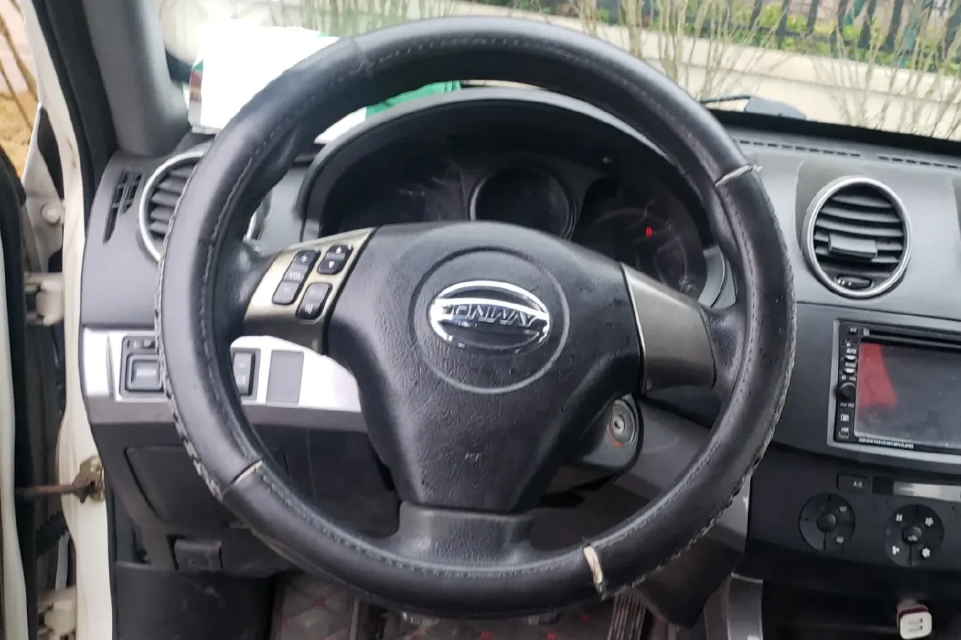 2012 Jonway A380 1.6L 101HP L4 5MT,autocango,china used car exporter,china ev exporter,chinese used car exporter,chinese used ev exporter