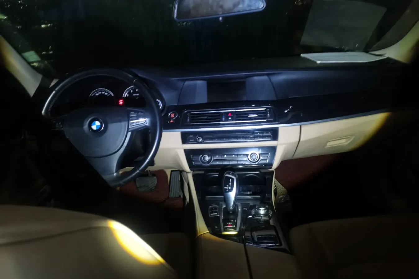 2013 BMW 5 Series 2.0T 184HP L4 8AT,autocango,china used car exporter,china ev exporter,chinese used car exporter,chinese used ev exporter