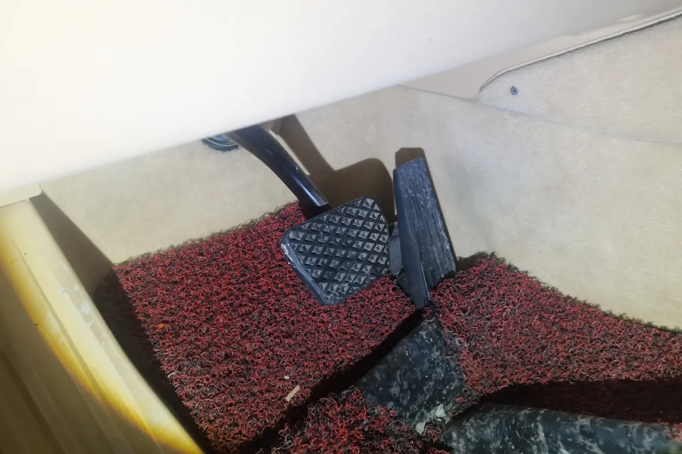 2013 BMW 5 Series 2.0T 184HP L4 8AT,autocango,china used car exporter,china ev exporter,chinese used car exporter,chinese used ev exporter