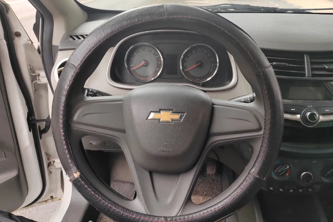 2015 Chevrolet Sail 1.3L 103HP L4 5MT,autocango,china used car exporter,china ev exporter,chinese used car exporter,chinese used ev exporter