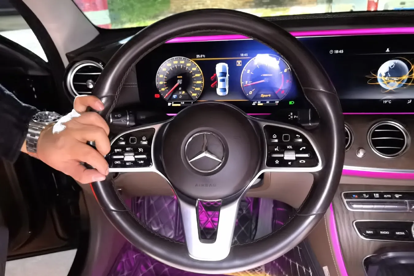 2019 Mercedes-Benz E Class 2.0T 245HP L4 9AT,autocango,china used car exporter,china ev exporter,chinese used car exporter,chinese used ev exporter