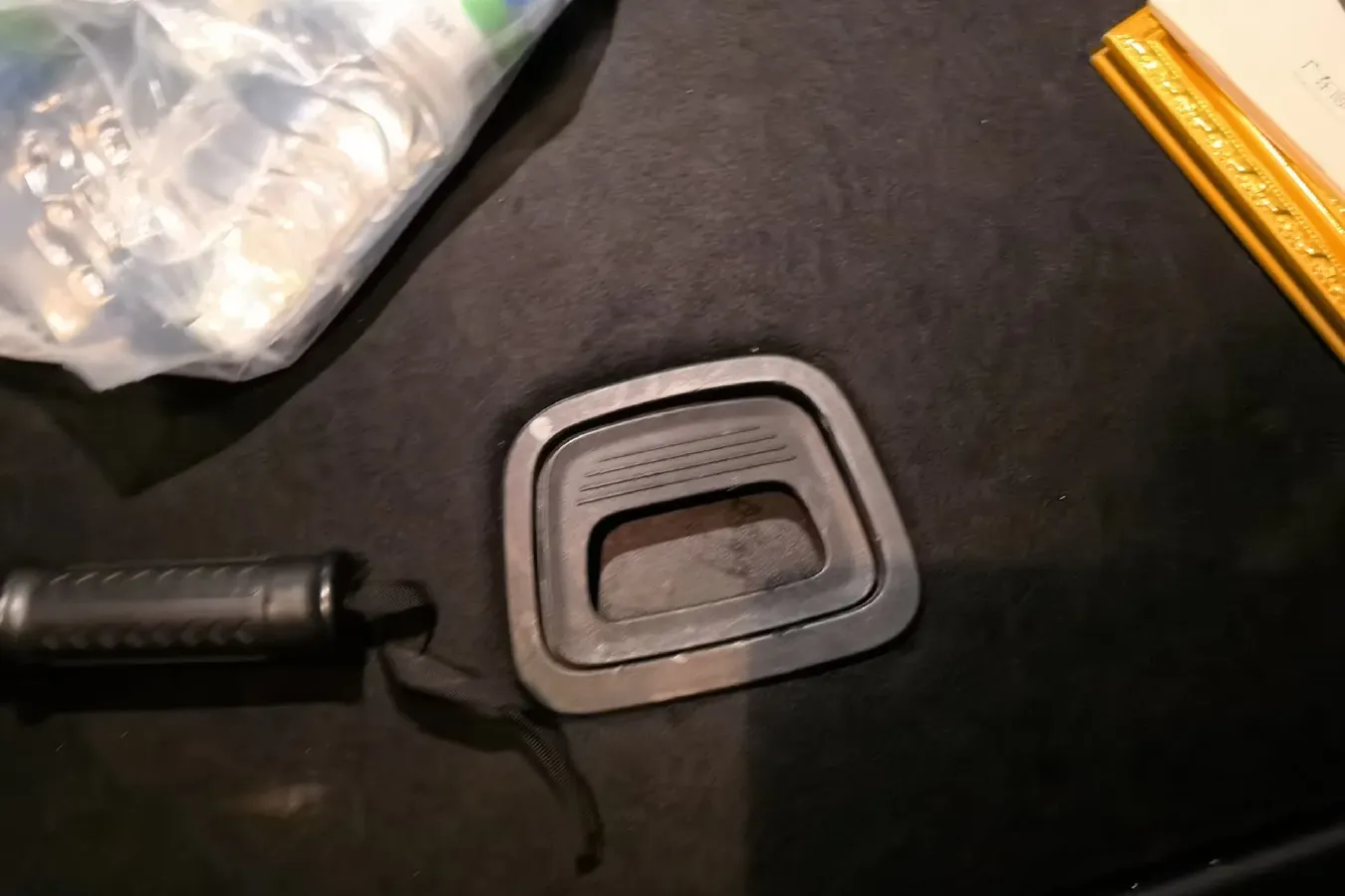 2019 Mercedes-Benz E Class 2.0T 245HP L4 9AT,autocango,china used car exporter,china ev exporter,chinese used car exporter,chinese used ev exporter