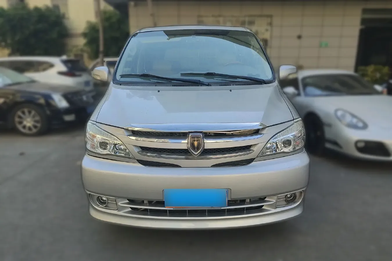 2010 JinBei Grace 2.7L 151HP L4 4AT,autocango,china used car exporter,china ev exporter,chinese used car exporter,chinese used ev exporter