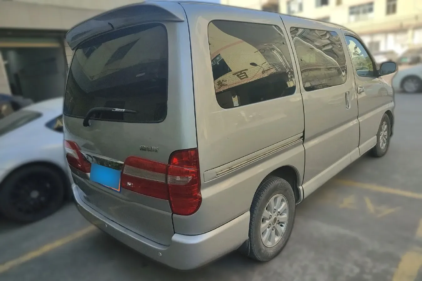 2010 JinBei Grace 2.7L 151HP L4 4AT,autocango,china used car exporter,china ev exporter,chinese used car exporter,chinese used ev exporter