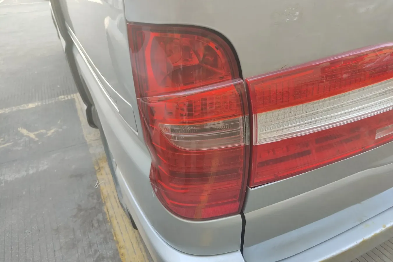 2010 JinBei Grace 2.7L 151HP L4 4AT,autocango,china used car exporter,china ev exporter,chinese used car exporter,chinese used ev exporter