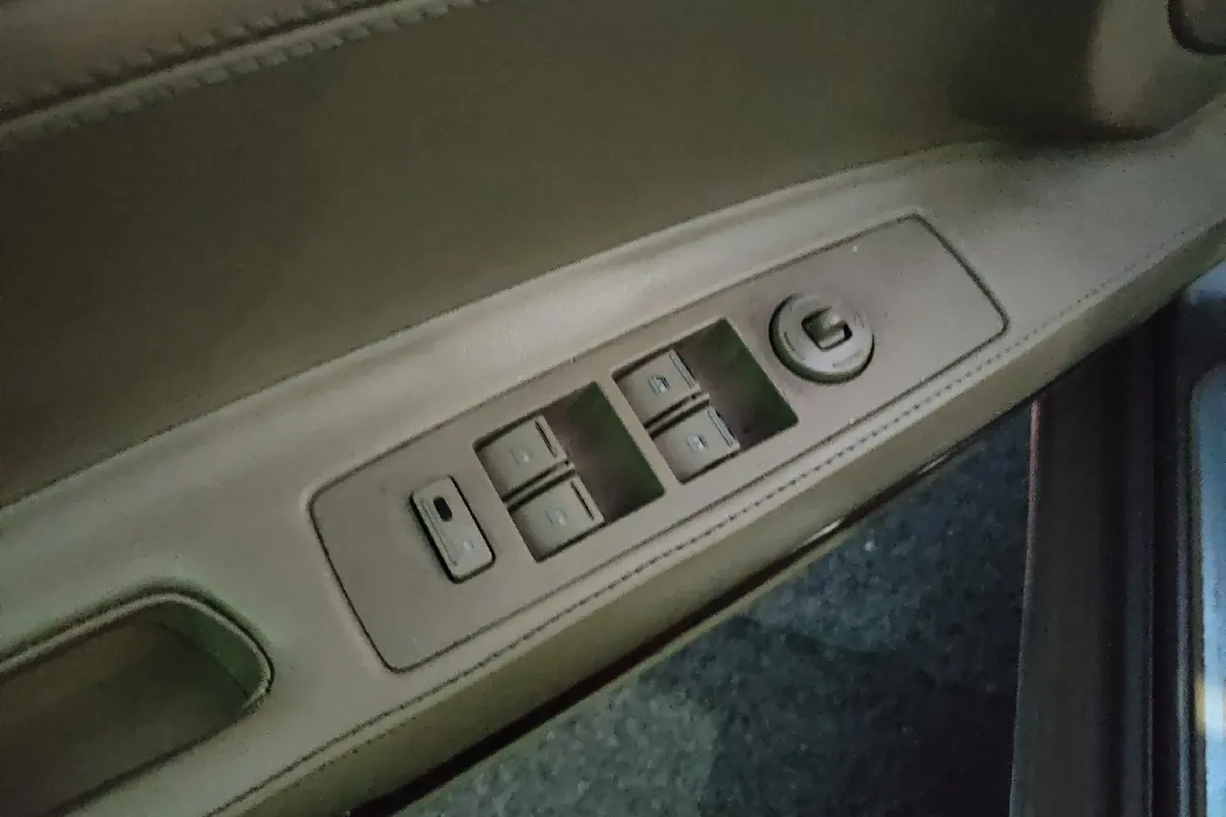 2012 Cadillac SLS 2.0T 262HP L4 6AT,autocango,china used car exporter,china ev exporter,chinese used car exporter,chinese used ev exporter