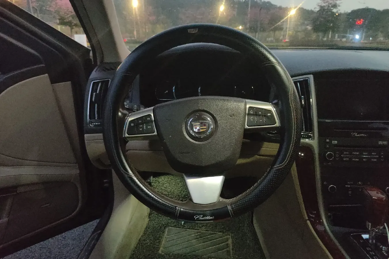 2012 Cadillac SLS 2.0T 262HP L4 6AT,autocango,china used car exporter,china ev exporter,chinese used car exporter,chinese used ev exporter