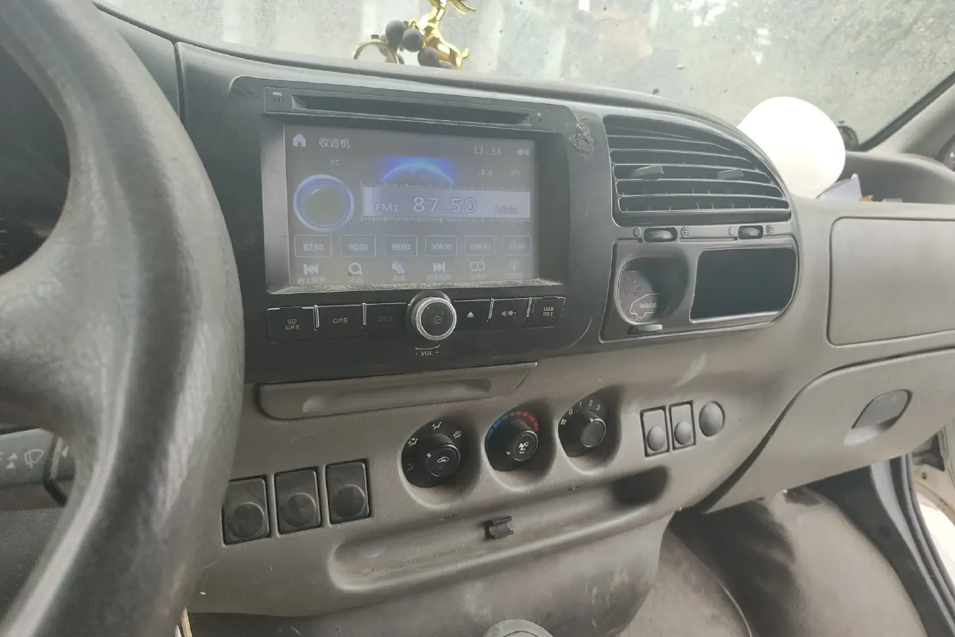 2013 Ford Classic Transit 2.8T 108HP L4 5MT,autocango,china used car exporter,china ev exporter,chinese used car exporter,chinese used ev exporter