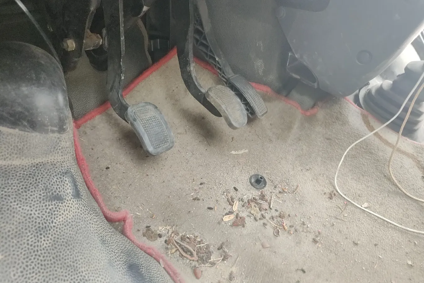 2013 Ford Classic Transit 2.8T 108HP L4 5MT,autocango,china used car exporter,china ev exporter,chinese used car exporter,chinese used ev exporter