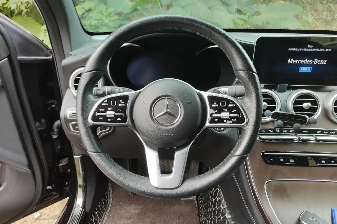 2020 Mercedes-Benz GLC Class 2.0T 197HP L4 9AT,autocango,china used car exporter,china ev exporter,chinese used car exporter,chinese used ev exporter