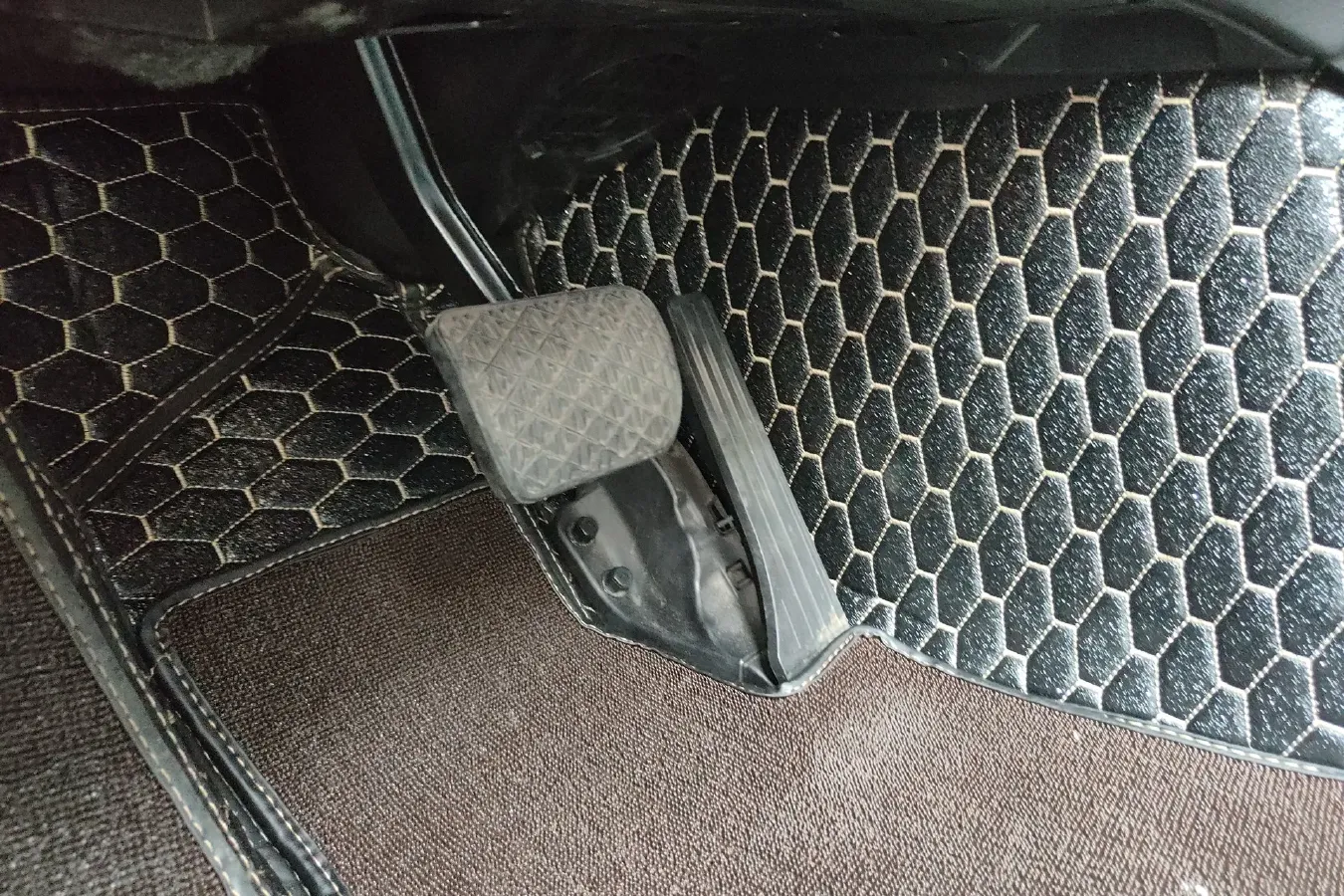 2020 Mercedes-Benz GLC Class 2.0T 197HP L4 9AT,autocango,china used car exporter,china ev exporter,chinese used car exporter,chinese used ev exporter