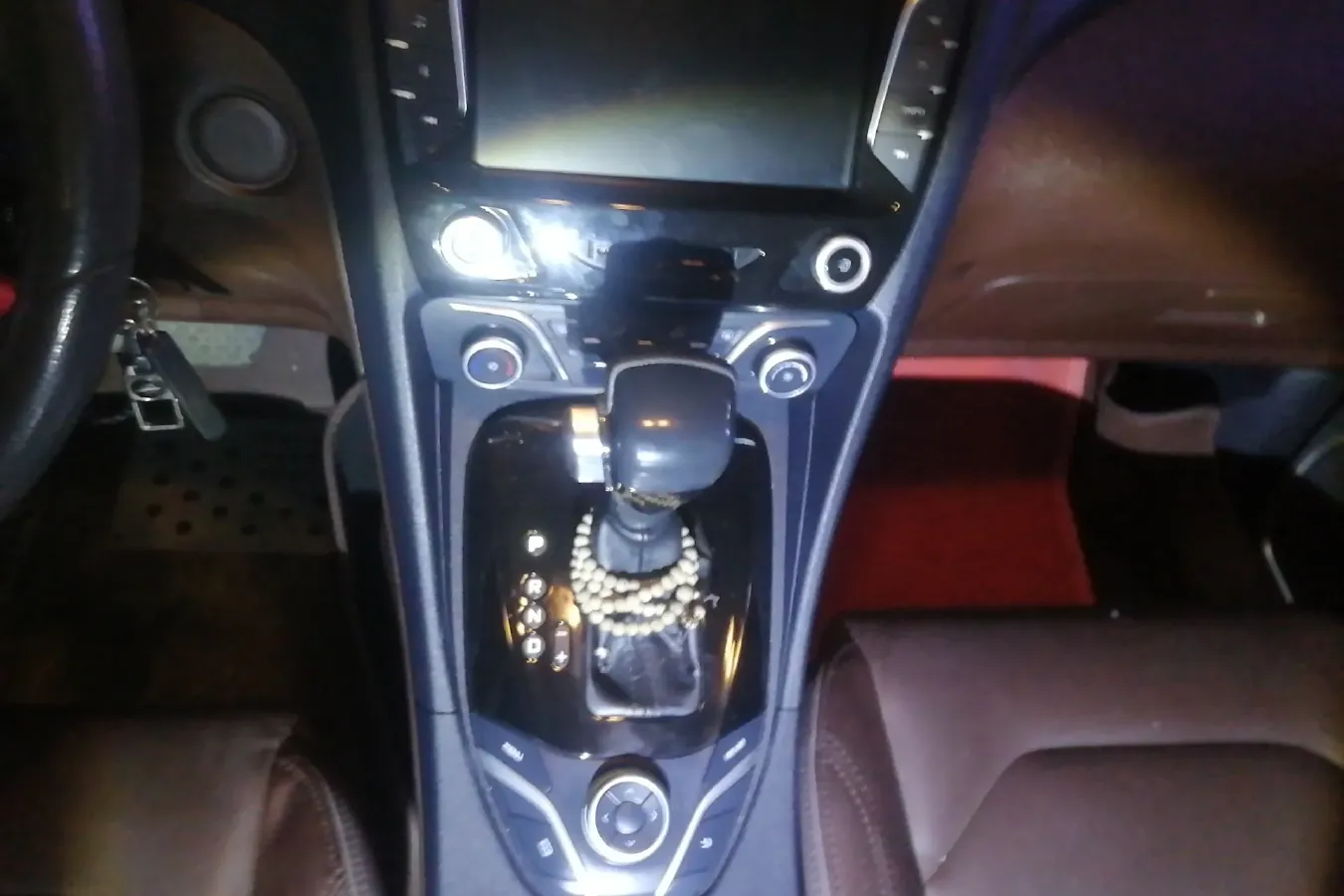 2016 HaiMa V70 1.5T 156HP L4 6AT,autocango,china used car exporter,china ev exporter,chinese used car exporter,chinese used ev exporter