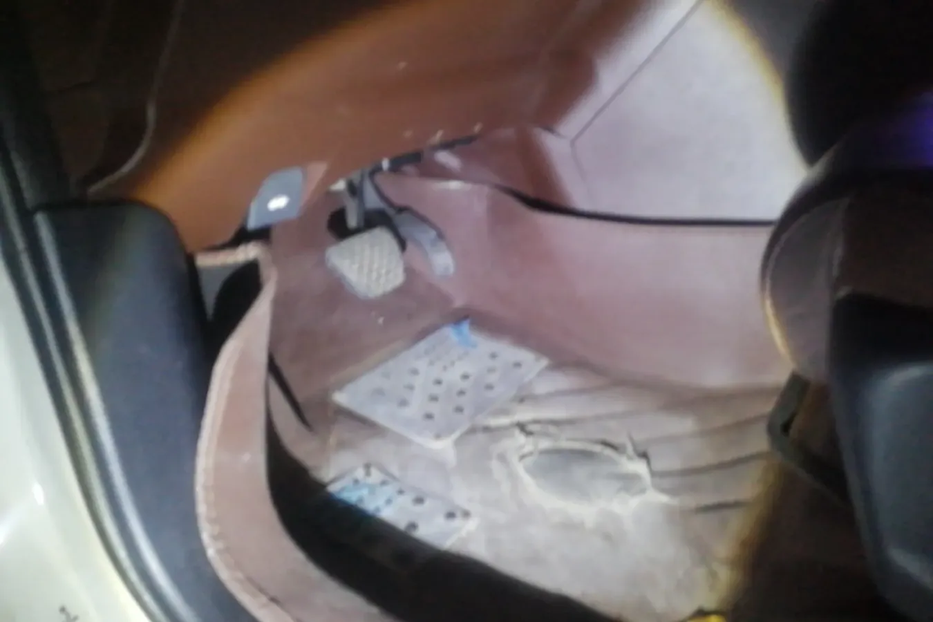 2016 HaiMa V70 1.5T 156HP L4 6AT,autocango,china used car exporter,china ev exporter,chinese used car exporter,chinese used ev exporter