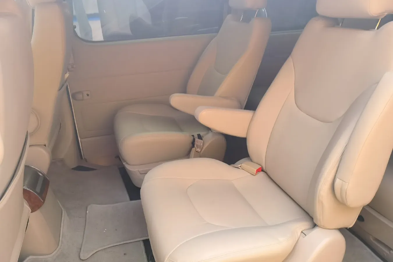 2010 JinBei Grace 2.7L 151HP L4 5MT,autocango,china used car exporter,china ev exporter,chinese used car exporter,chinese used ev exporter