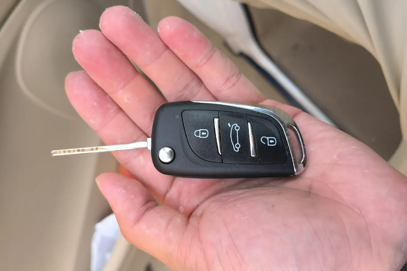 2010 JinBei Grace 2.7L 151HP L4 5MT,autocango,china used car exporter,china ev exporter,chinese used car exporter,chinese used ev exporter