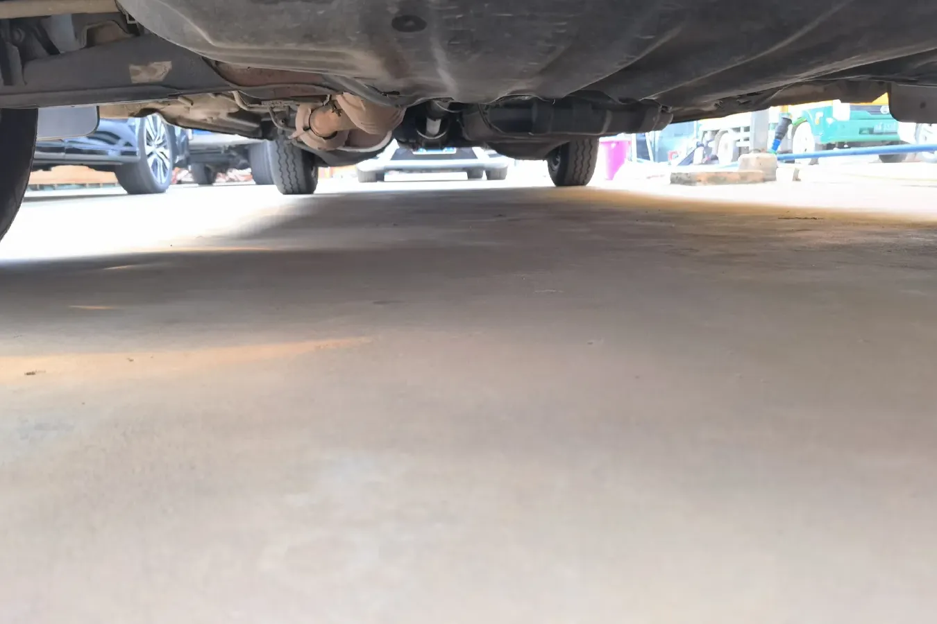 2010 JinBei Grace 2.7L 151HP L4 5MT,autocango,china used car exporter,china ev exporter,chinese used car exporter,chinese used ev exporter