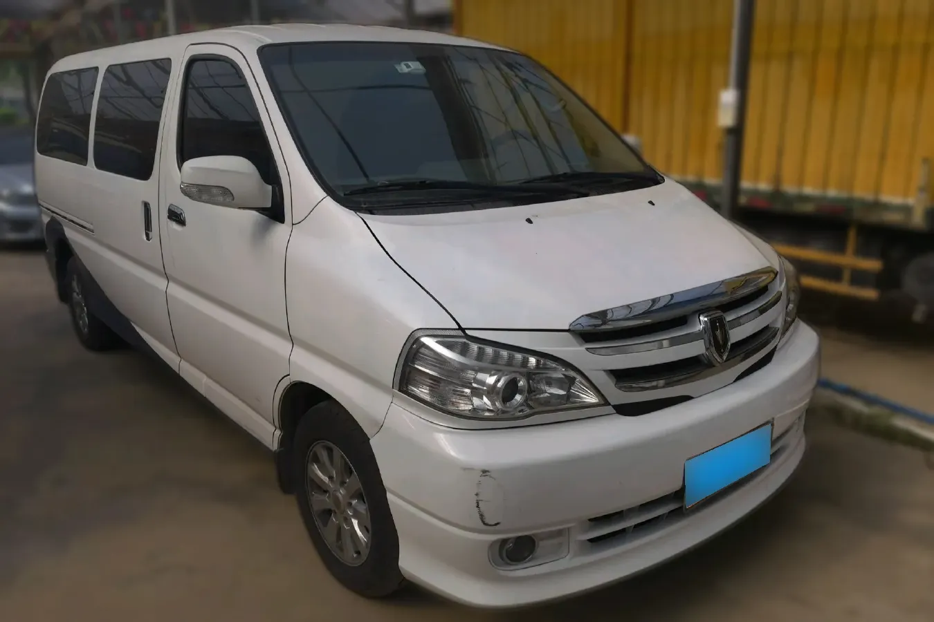 2010 JinBei Grace 2.7L 151HP L4 5MT,autocango,china used car exporter,china ev exporter,chinese used car exporter,chinese used ev exporter
