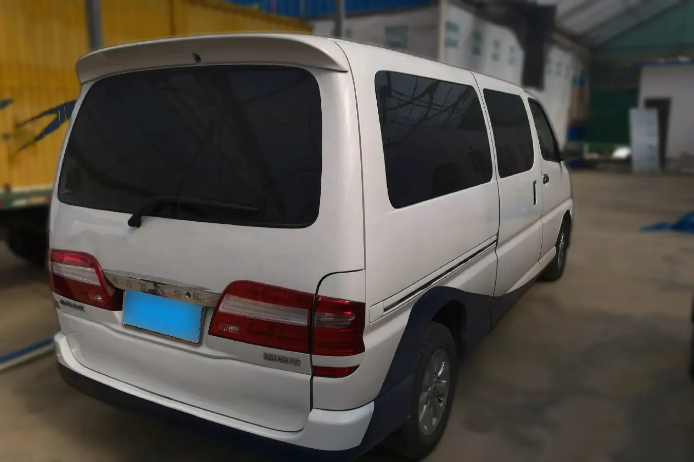 2010 JinBei Grace 2.7L 151HP L4 5MT,autocango,china used car exporter,china ev exporter,chinese used car exporter,chinese used ev exporter