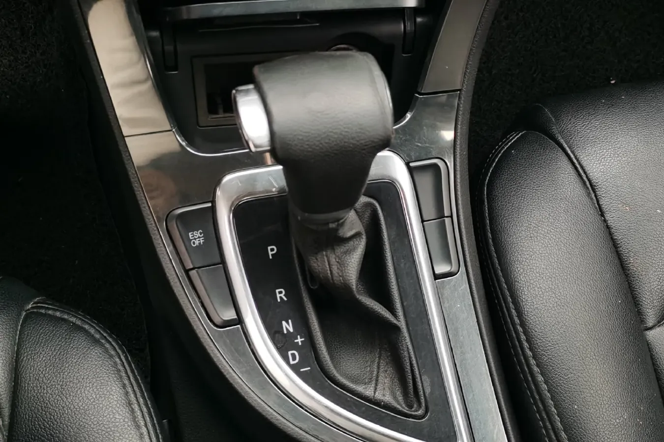 2012 Brilliance Auto V5 1.5T 136HP L4 5AT,autocango,china used car exporter,china ev exporter,chinese used car exporter,chinese used ev exporter