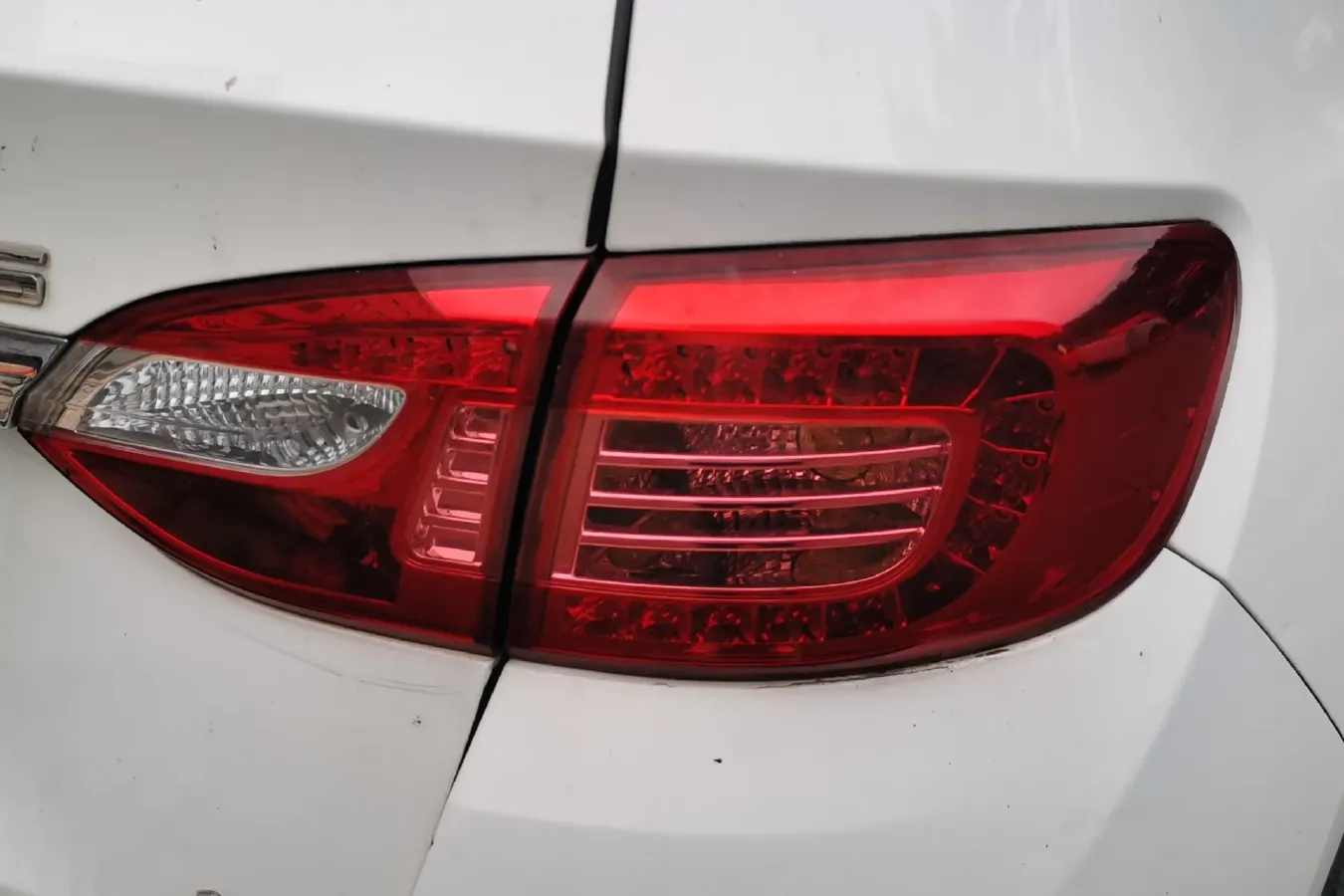 2012 Brilliance Auto V5 1.5T 136HP L4 5AT,autocango,china used car exporter,china ev exporter,chinese used car exporter,chinese used ev exporter