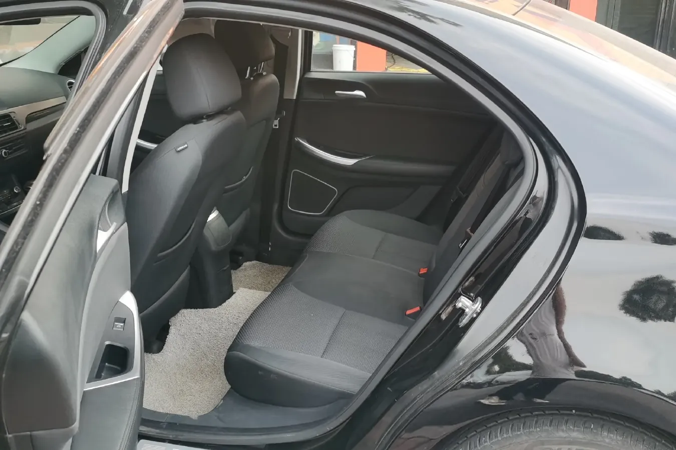 2014 Roewe e550 1.5L 109HP L4 2AT PHEV 11.8KWH,autocango,china used car exporter,china ev exporter,chinese used car exporter,chinese used ev exporter