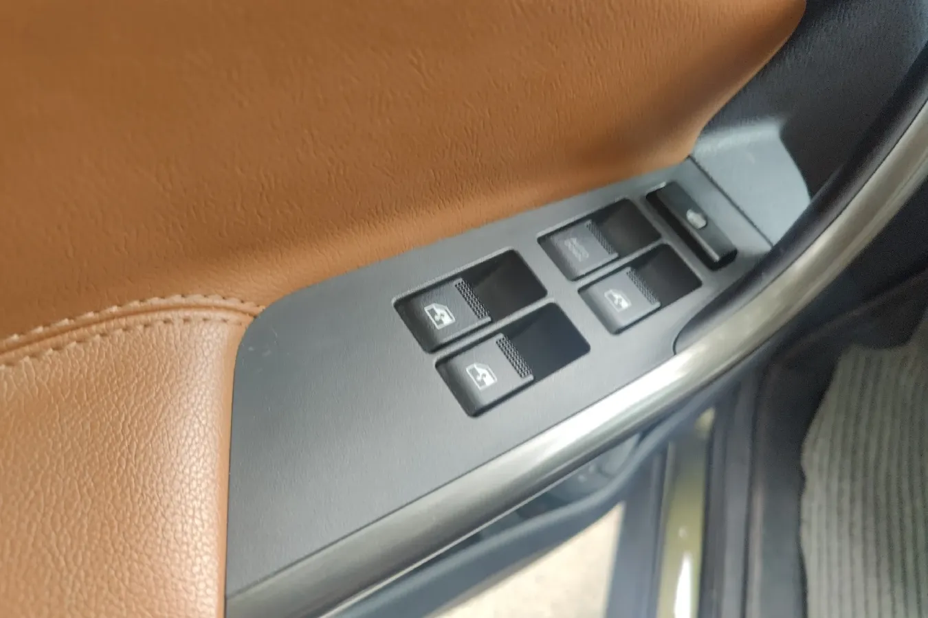 2016 ChangAn Oshan CX70 1.6L 117HP L4 5MT,autocango,china used car exporter,china ev exporter,chinese used car exporter,chinese used ev exporter