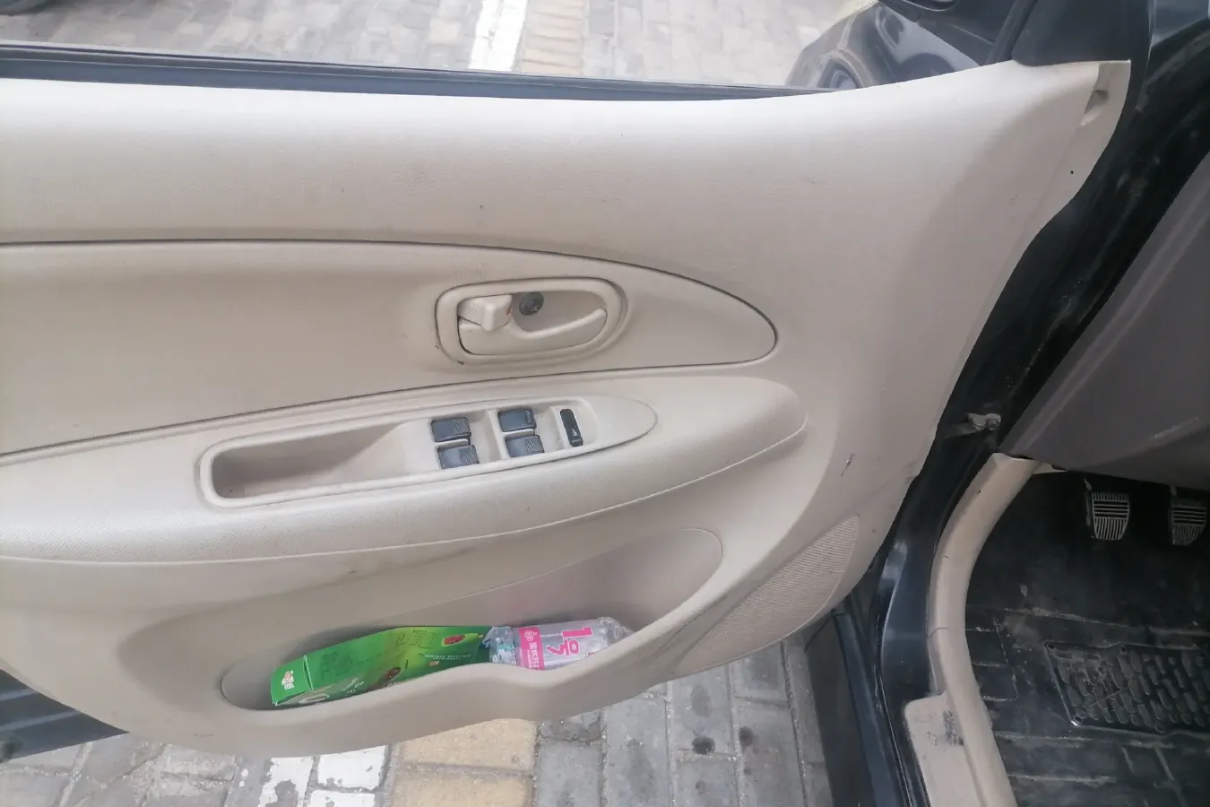 2009 FAW Senia M80 1.3L 91HP L4 5MT,autocango,china used car exporter,china ev exporter,chinese used car exporter,chinese used ev exporter