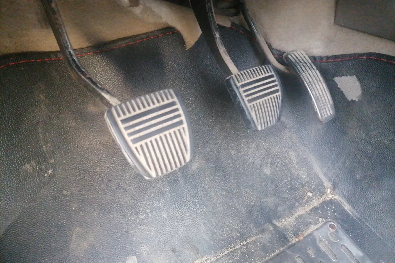 2009 FAW Senia M80 1.3L 91HP L4 5MT,autocango,china used car exporter,china ev exporter,chinese used car exporter,chinese used ev exporter