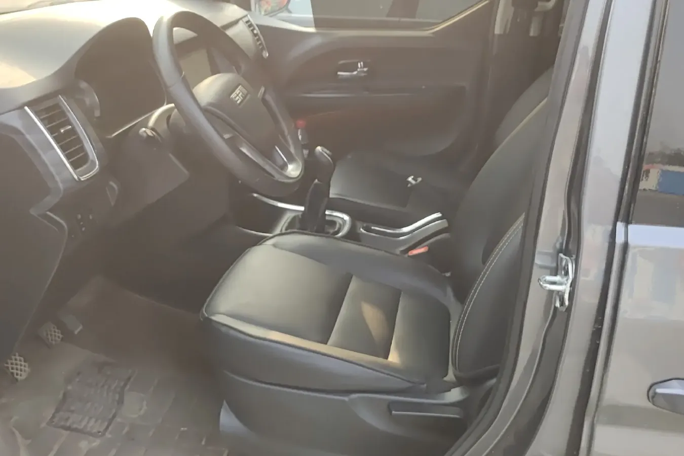 2021 JinBei Golden Sea Lion 1.5L 112HP L4 5MT,autocango,china used car exporter,china ev exporter,chinese used car exporter,chinese used ev exporter