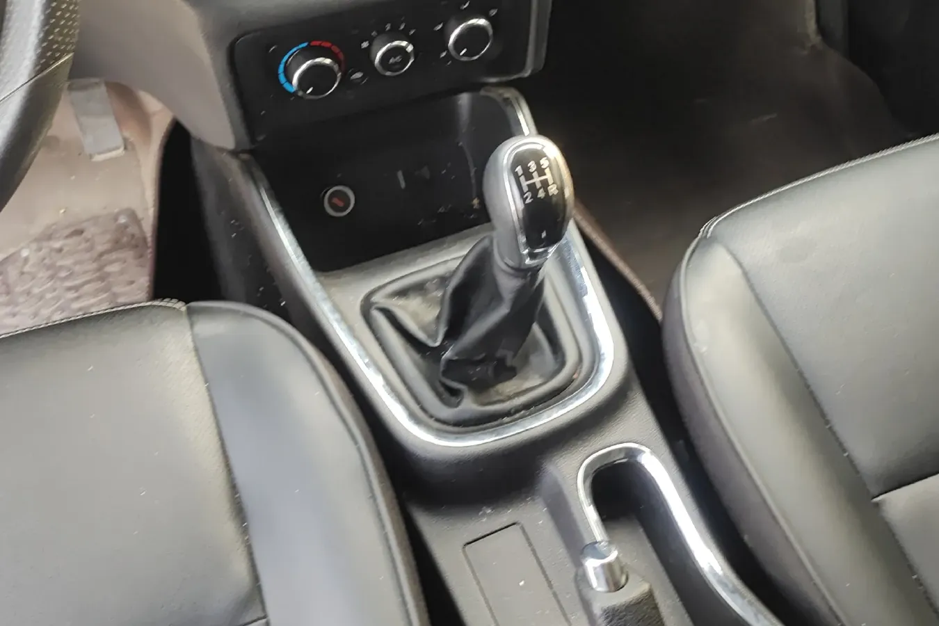 2021 JinBei Golden Sea Lion 1.5L 112HP L4 5MT,autocango,china used car exporter,china ev exporter,chinese used car exporter,chinese used ev exporter