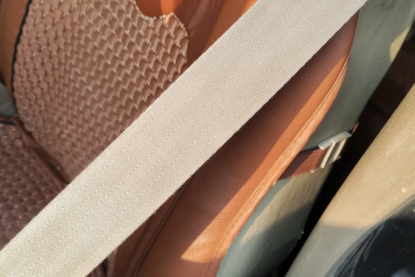 2010 Haval H3 2.5T 109HP L4 5MT,autocango,china used car exporter,china ev exporter,chinese used car exporter,chinese used ev exporter