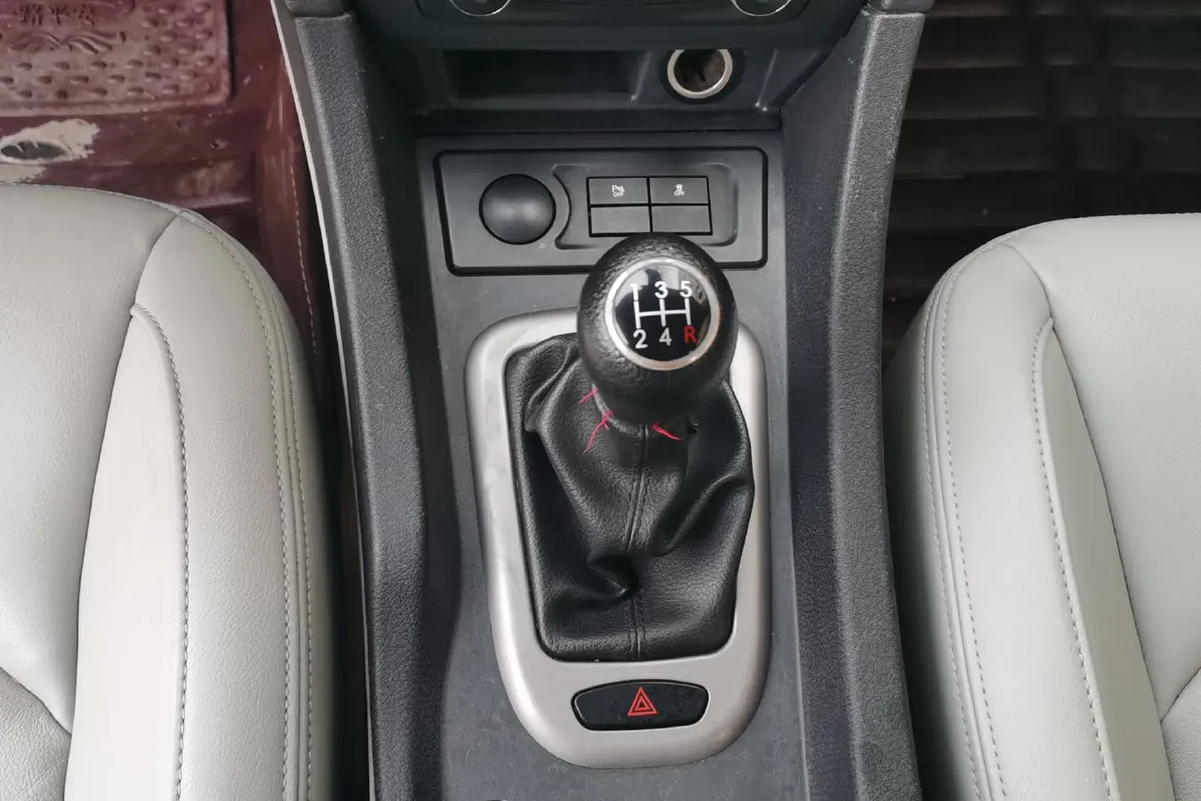 2014 BeiJing Auto Senova D50 1.5L 113HP L4 5MT,autocango,china used car exporter,china ev exporter,chinese used car exporter,chinese used ev exporter