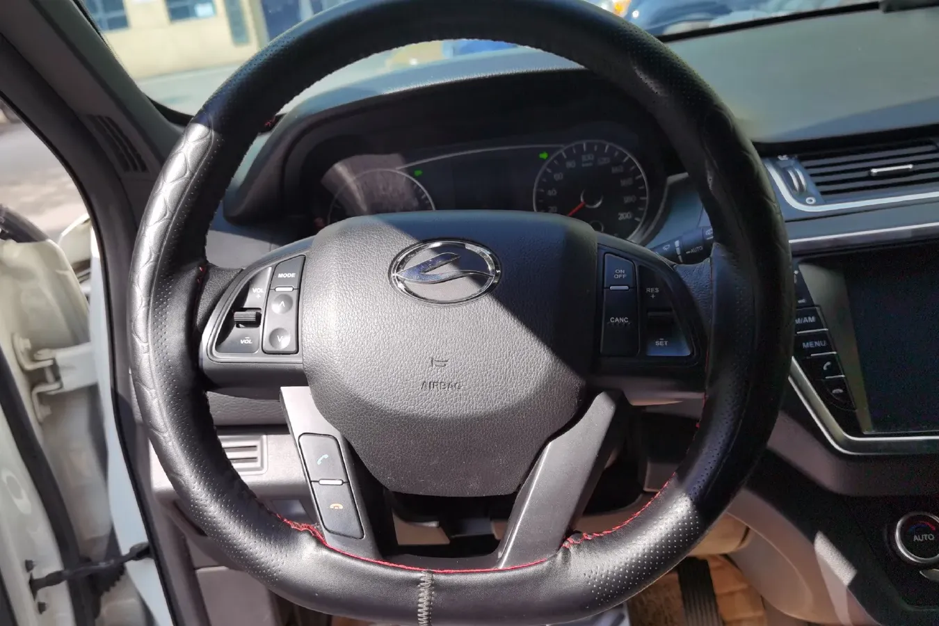 2016 Landwind X7 2.0T 190HP L4 8AT,autocango,china used car exporter,china ev exporter,chinese used car exporter,chinese used ev exporter