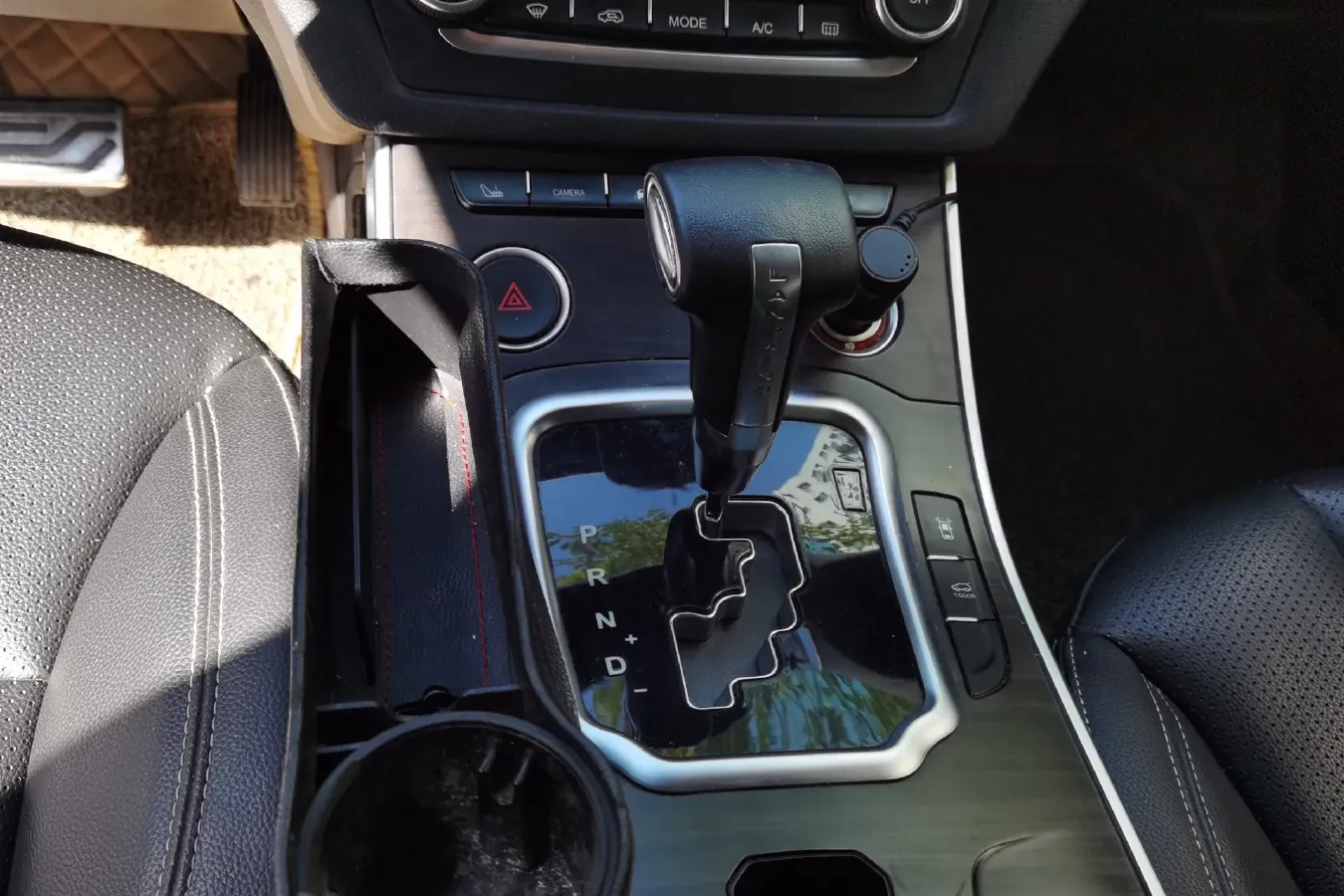 2016 Landwind X7 2.0T 190HP L4 8AT,autocango,china used car exporter,china ev exporter,chinese used car exporter,chinese used ev exporter