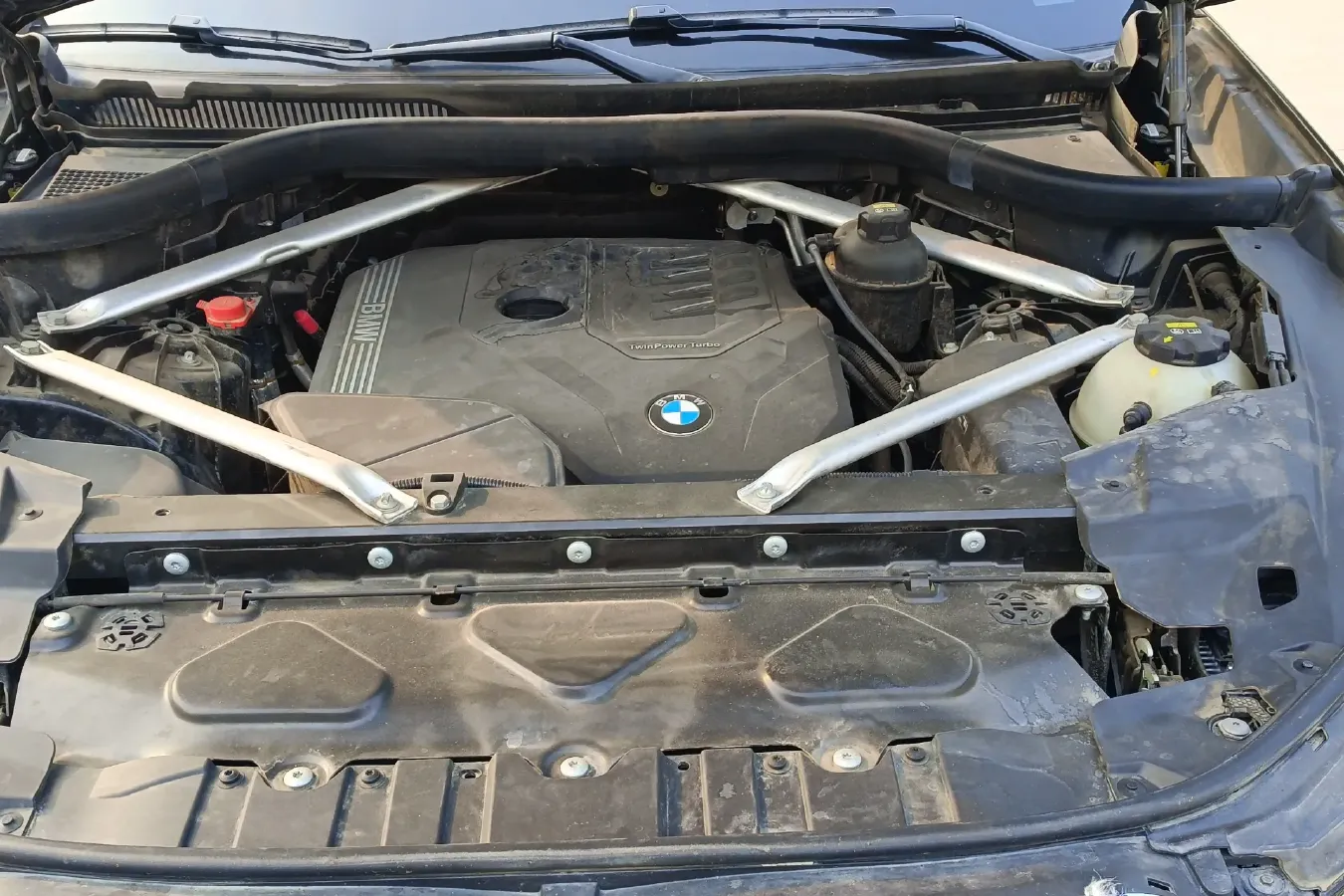 2020 BMW X5 2.0T 265HP L4 8AT,autocango,china used car exporter,china ev exporter,chinese used car exporter,chinese used ev exporter