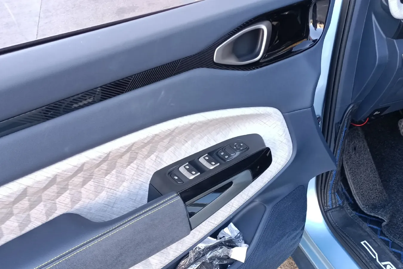 2019 BaoJun RM-5 1.5T 147HP L4 CVT,autocango,china used car exporter,china ev exporter,chinese used car exporter,chinese used ev exporter