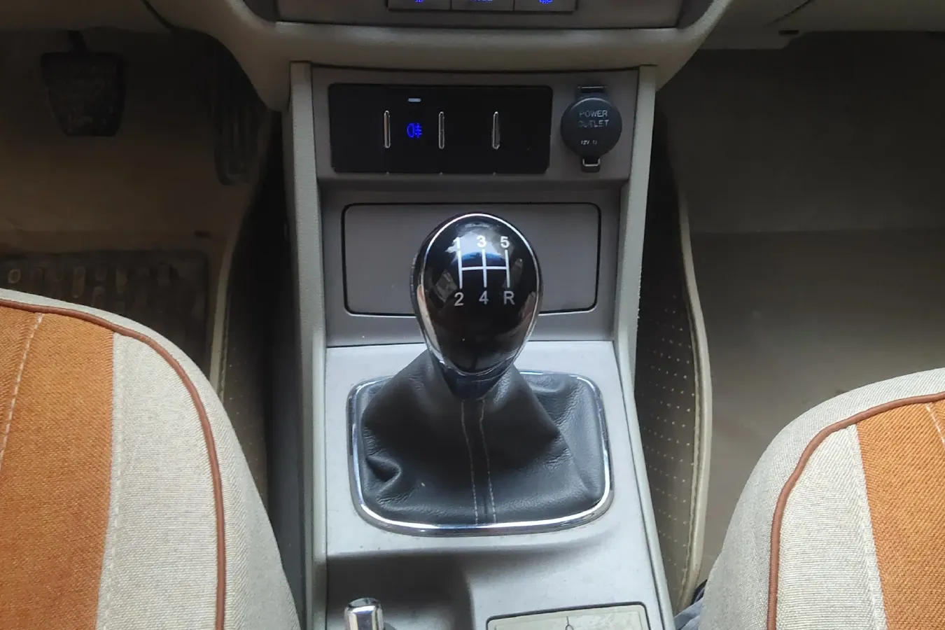 2010 Geely Emgrand Classic 1.5L 106HP L4 5MT,autocango,china used car exporter,china ev exporter,chinese used car exporter,chinese used ev exporter