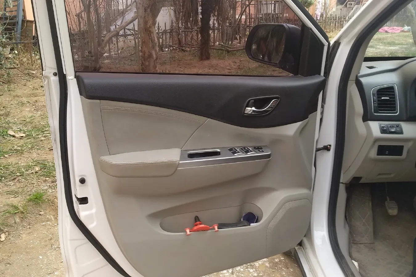 2017 DongFeng Forthing S500 1.5L 120HP L4 5MT,autocango,china used car exporter,china ev exporter,chinese used car exporter,chinese used ev exporter