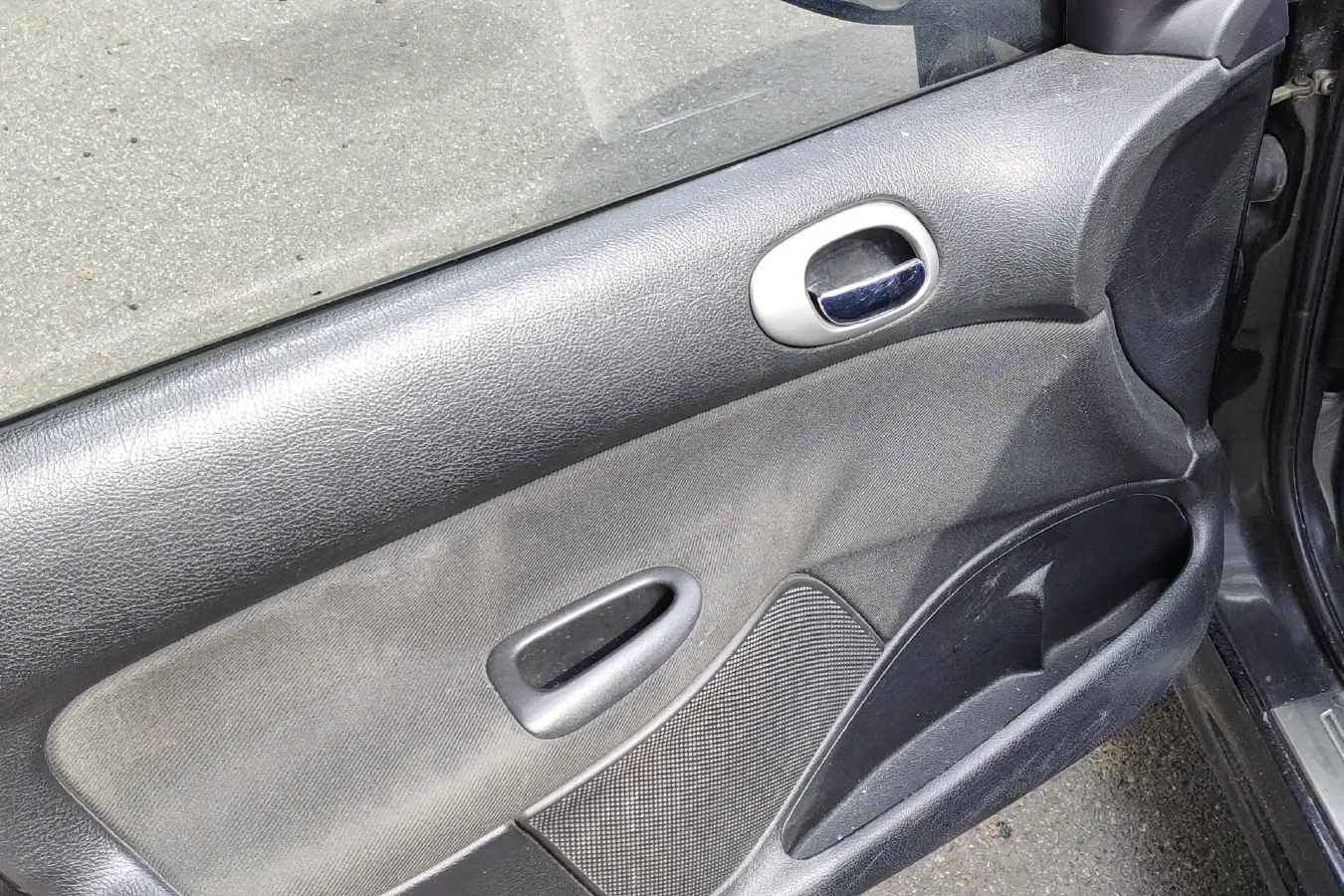 2007 Peugeot 206 1.6L 106HP L4 4AT,autocango,china used car exporter,china ev exporter,chinese used car exporter,chinese used ev exporter