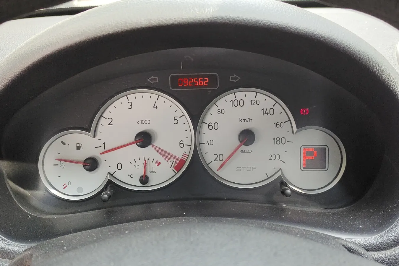 2007 Peugeot 206 1.6L 106HP L4 4AT,autocango,china used car exporter,china ev exporter,chinese used car exporter,chinese used ev exporter