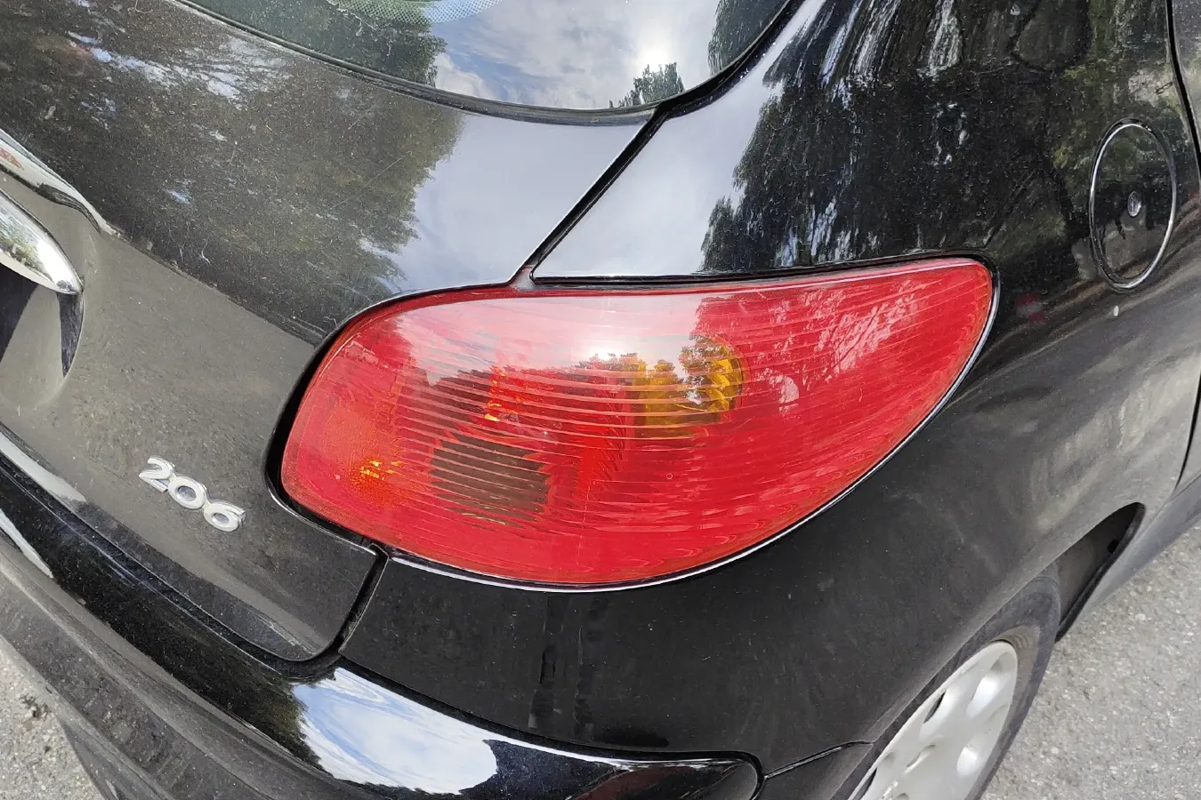 2007 Peugeot 206 1.6L 106HP L4 4AT,autocango,china used car exporter,china ev exporter,chinese used car exporter,chinese used ev exporter