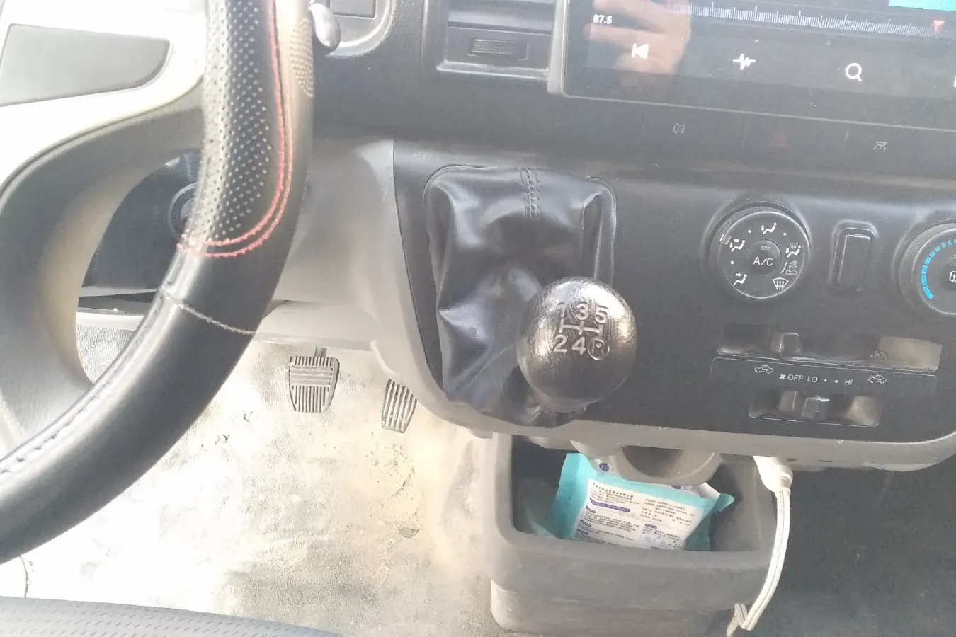 2019 KingLong KaiRuiHaoKe 2.2L 112HP L4 5MT,autocango,china used car exporter,china ev exporter,chinese used car exporter,chinese used ev exporter