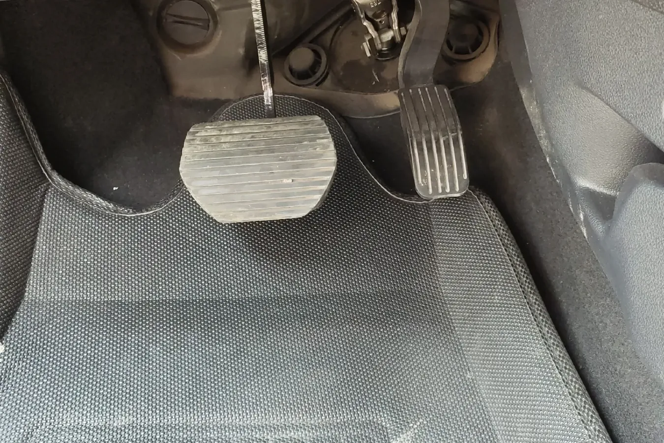 2012 Peugeot 308 1.6L 106HP L4 4AT,autocango,china used car exporter,china ev exporter,chinese used car exporter,chinese used ev exporter