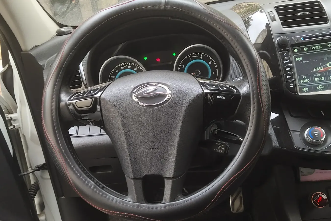 2014 Landwind X5 2.0T 190HP L4 8AT,autocango,china used car exporter,china ev exporter,chinese used car exporter,chinese used ev exporter