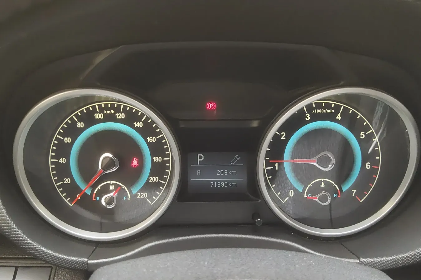 2014 Landwind X5 2.0T 190HP L4 8AT,autocango,china used car exporter,china ev exporter,chinese used car exporter,chinese used ev exporter