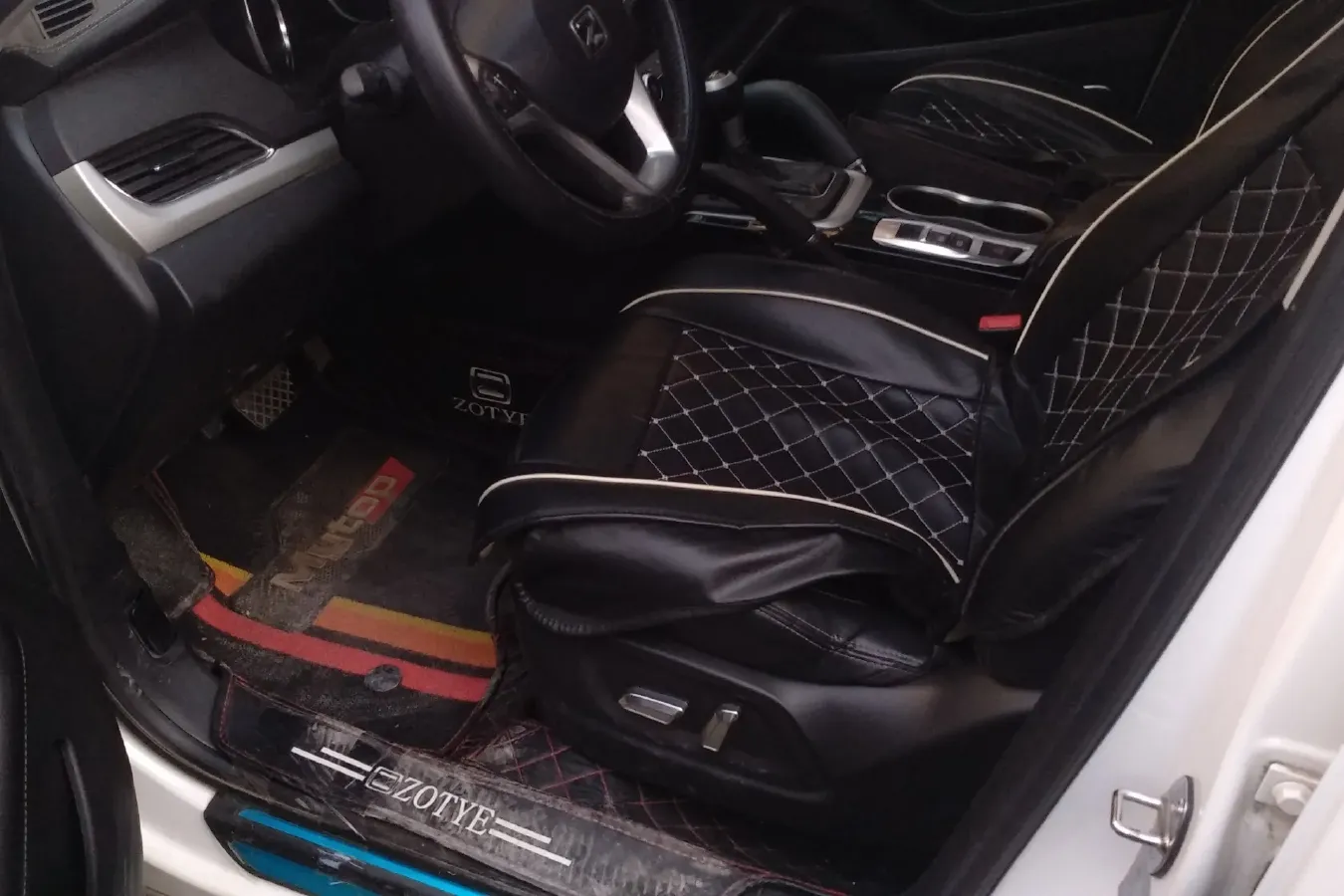 2016 Zotye SR7 1.5T 150HP L4 CVT,autocango,china used car exporter,china ev exporter,chinese used car exporter,chinese used ev exporter